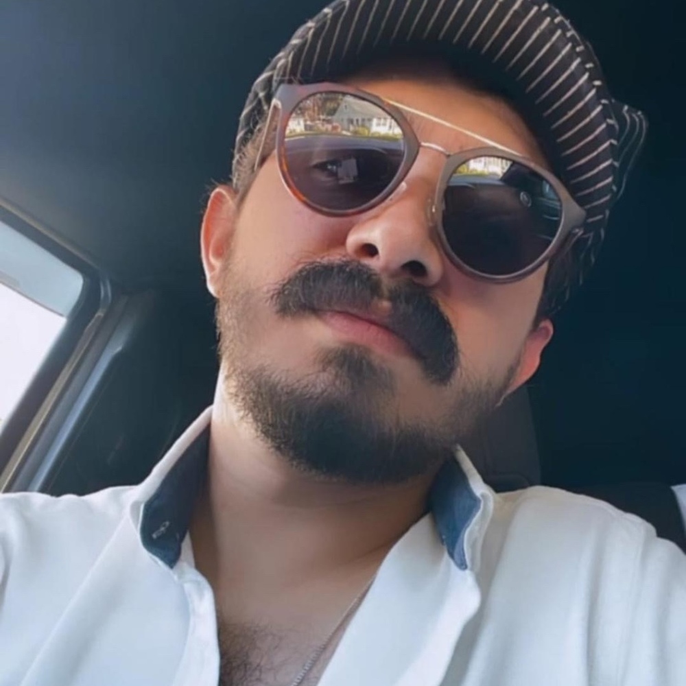Meet your Posher, Mustafa